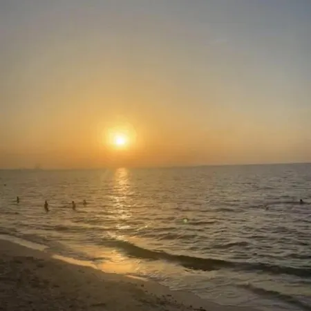 Luxury Sea View Amazing Room Double Bed - Room Inside Apartment Ajman Extérieur photo