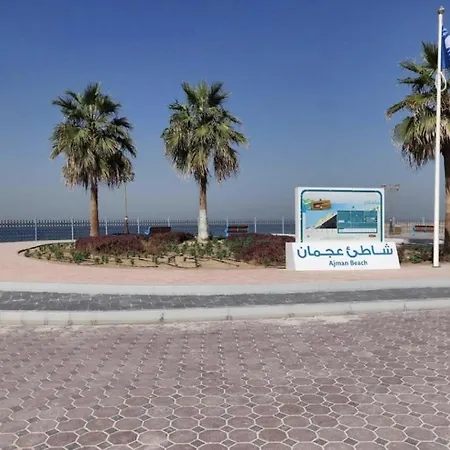 Luxury Sea View Amazing Room Double Bed - Room Inside Apartment Ajman Extérieur photo