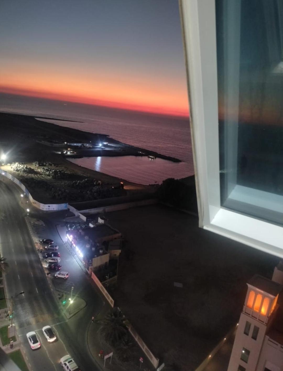 Luxury Sea View Amazing Double Bed - Inside Ajman
