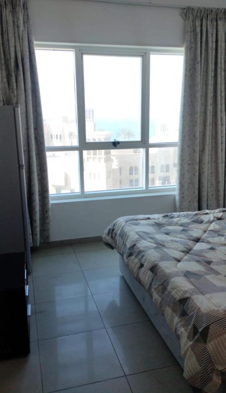 Luxury Sea View Amazing Double Bed - Inside Séjour chez l'habitant Ajman